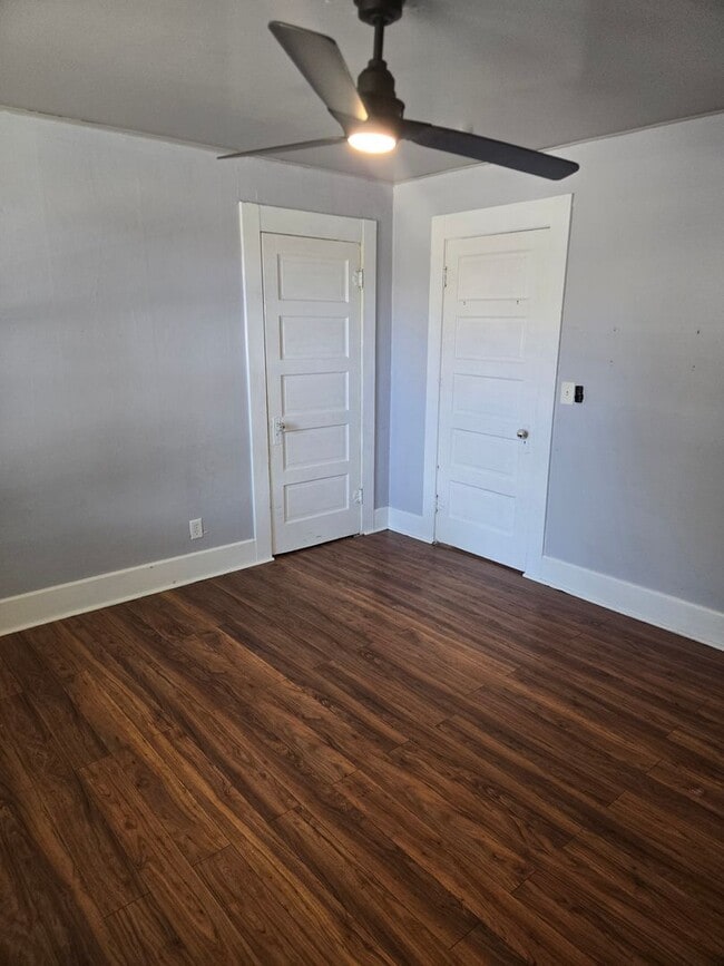 Building Photo - Cozy Eastgate Home