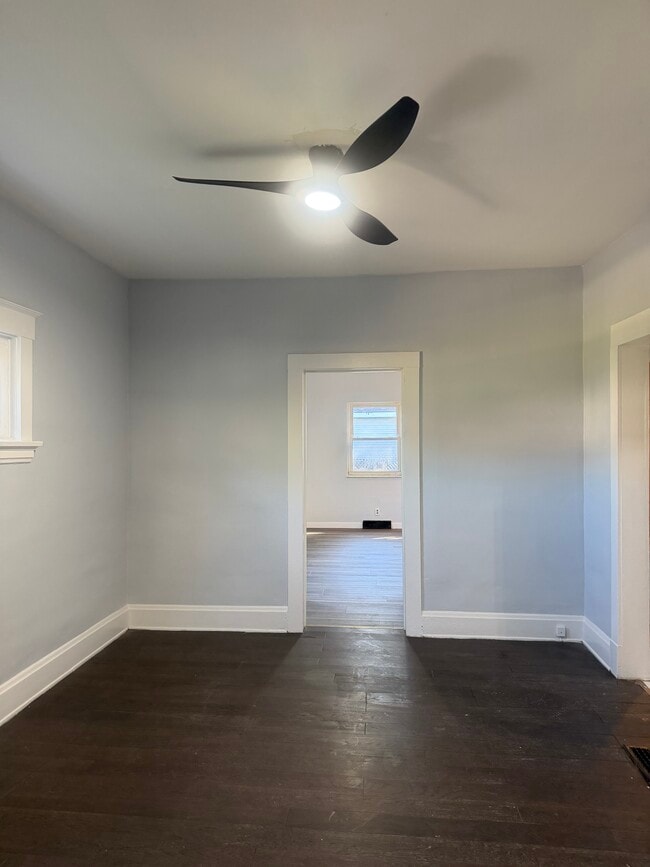 Building Photo - 3426 Woodburn Ave