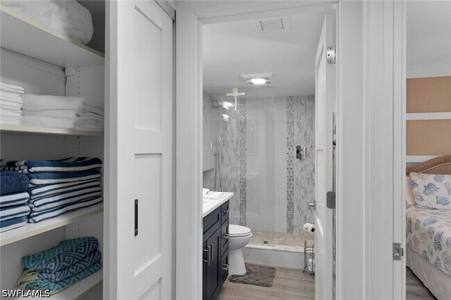 Building Photo - 591 Seaview Ct