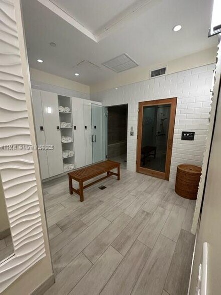 Building Photo - 2110 N Ocean Blvd