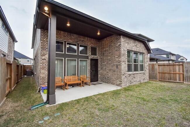 Building Photo - 6634 Albany Forest Ct
