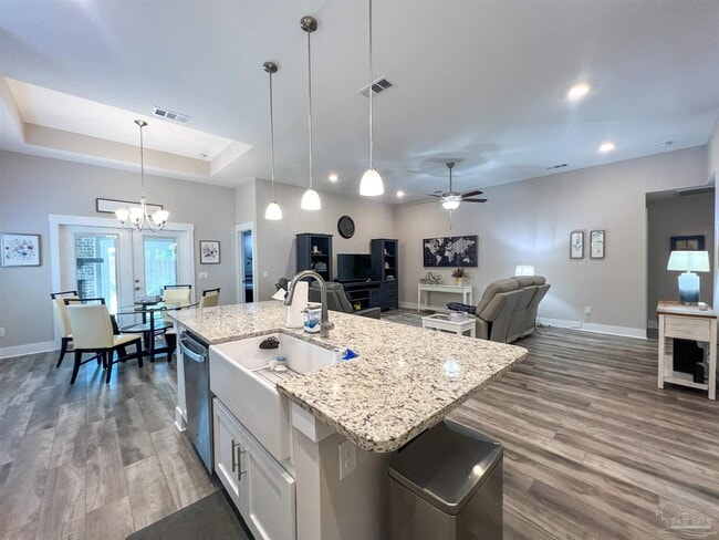 Building Photo - 5686 Dunridge Drive