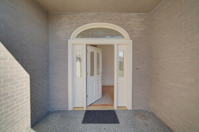 Building Photo - 4bd/4ba Kirkland House