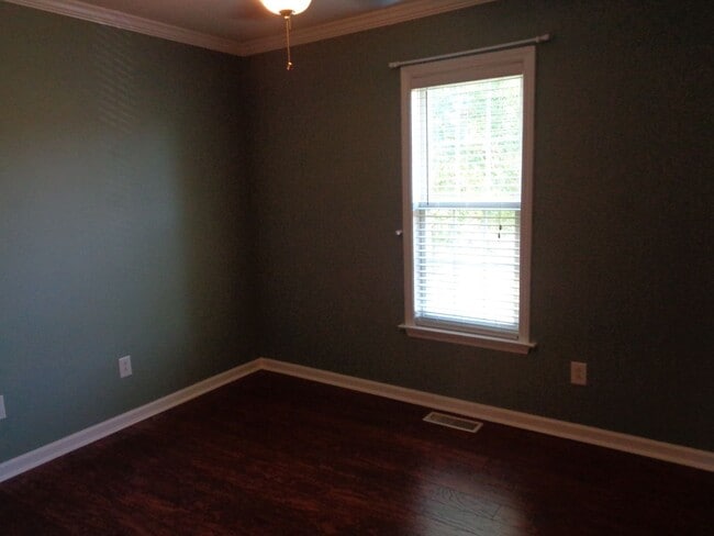 Building Photo - Meadowlark Downs Area-Rental