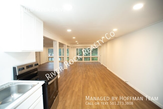 Building Photo - 13118 Old River Dr