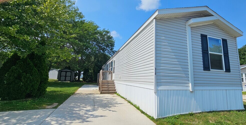 Building Photo - 76 E U.S. Hwy 6