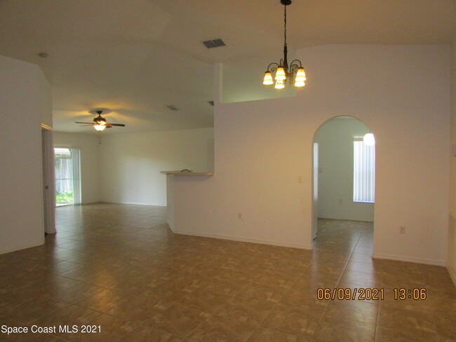 Building Photo - 3472 Chica Cir