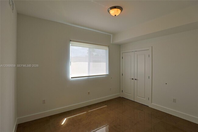 Building Photo - 7520 SW 59th Pl
