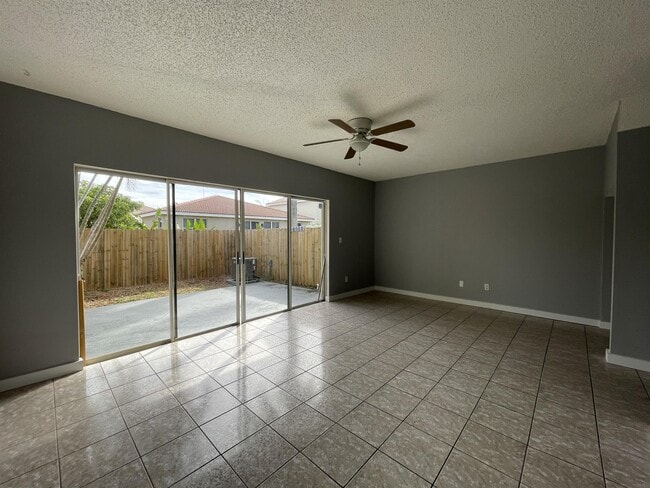 Building Photo - 20511 NW 15th Ave