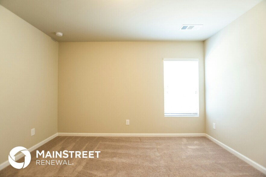 Building Photo - 209 Comet Ct