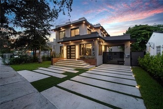 Building Photo - 145 NE 49th St