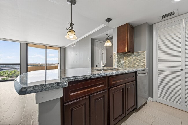 Building Photo - 3525 Sage Rd