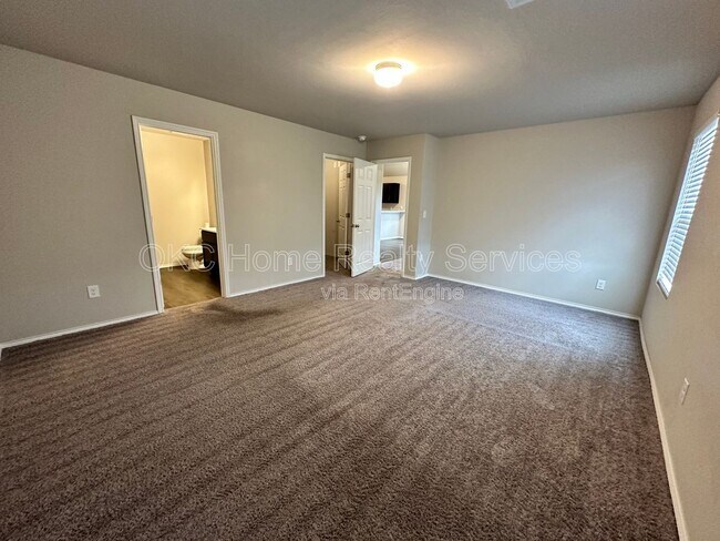 Building Photo - 9913 Rattlesnake Ln