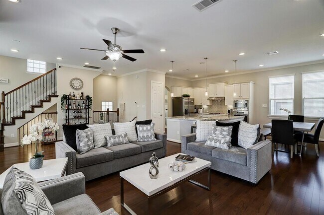 Building Photo - 10816 Brittmoore Oaks Pl