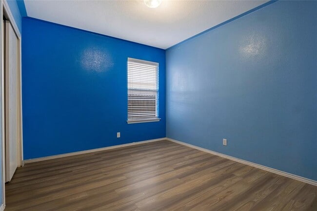 Building Photo - 4003 Reeders Dr