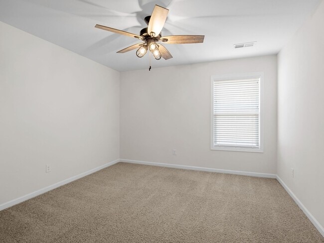 Building Photo - Premier Greenville Living: Stunning 4 Bed (Master on the Main), 3.5 Bath Home, NO APPLICATION FEE...