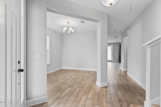 Building Photo - 213 Foxcross Ave