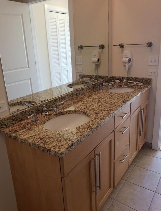 Building Photo - 20 Livingston Ave