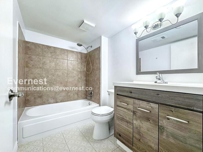 Building Photo - 1150 Inca St