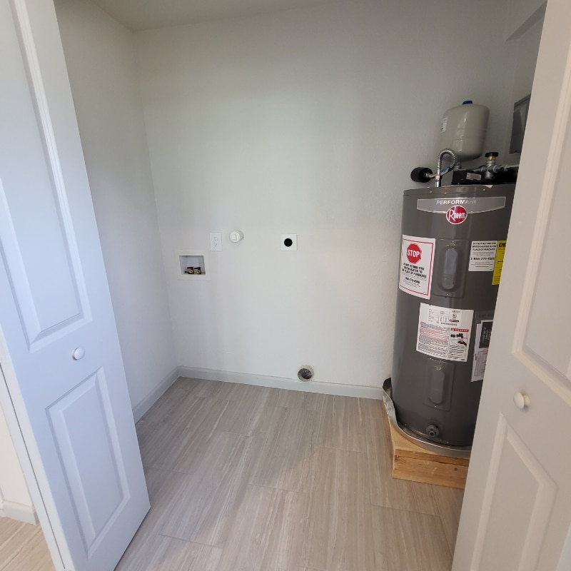 Building Photo - 647 Hammond Ave