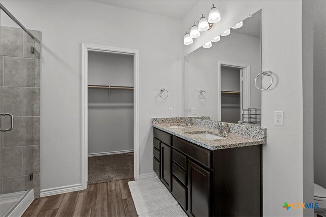 Building Photo - 3885 Lorenzen Ct