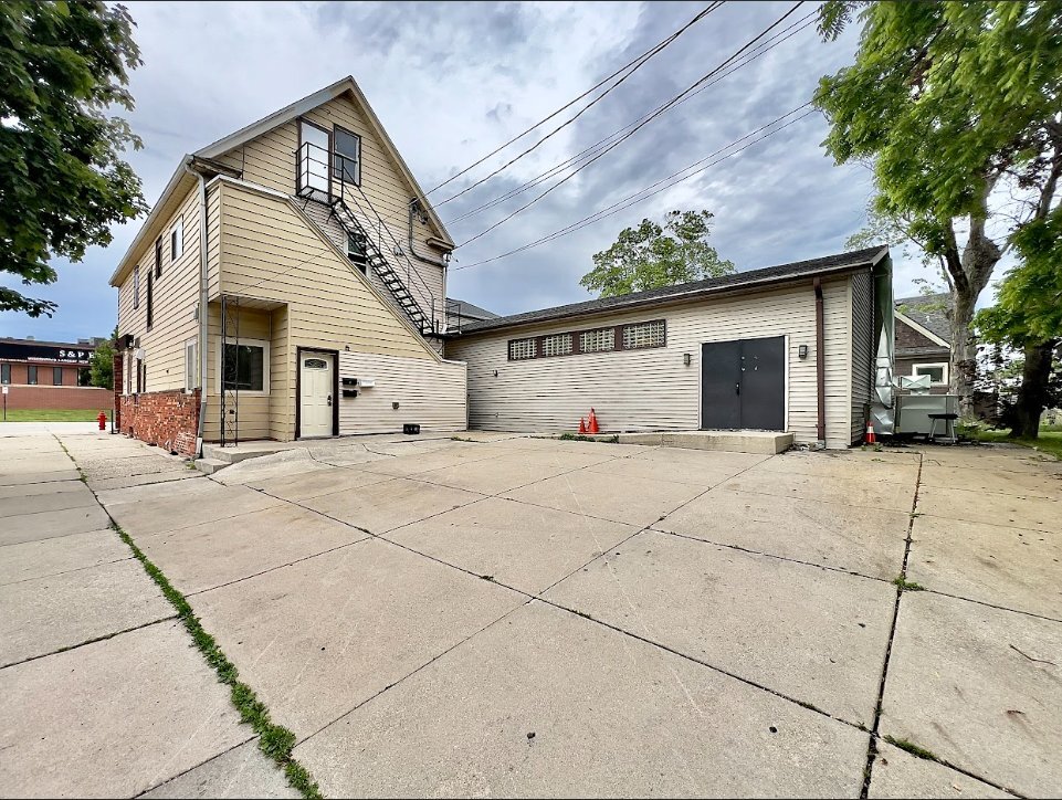 Building Photo - 5036 S Packard Ave