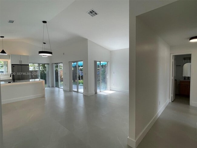 Building Photo - 3325 NW 79th Way