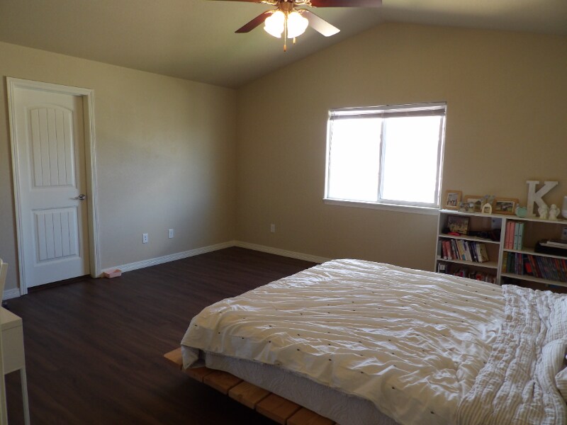 Building Photo - 6127 Journey Dr