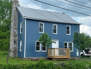 Building Photo - 692 Burlingham Rd