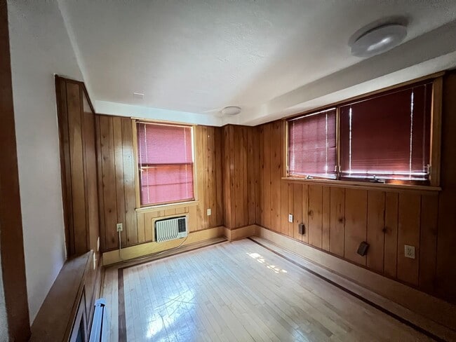 Building Photo - 325 Bogert Ave