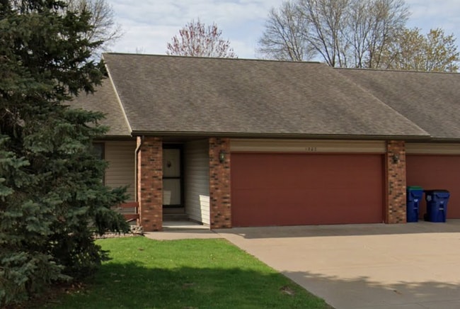 Building Photo - 1209 W Wausau Ave