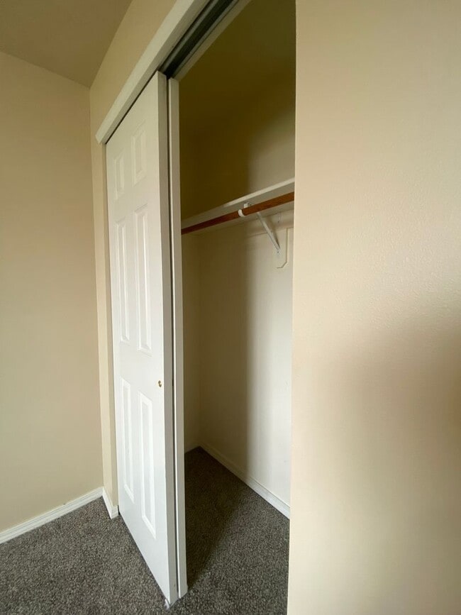 Building Photo - 3 Bedroom 2 Bathroom Home for Rent!
