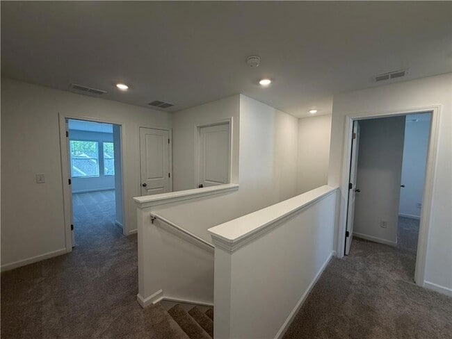 Building Photo - 6715 Armonia Dr