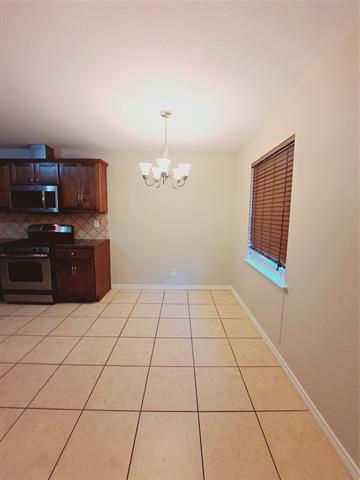 Building Photo - 1120 Ridgeway Cir