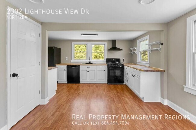 Building Photo - 2302 Lighthouse View Dr