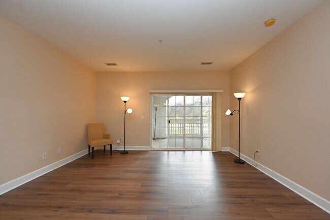 Building Photo - **PRISTINE GARDEN-LEVEL CONDO ON THE FIRST LEVEL NEAR PAVILION AND COMMUNITY GREEN SPACE**