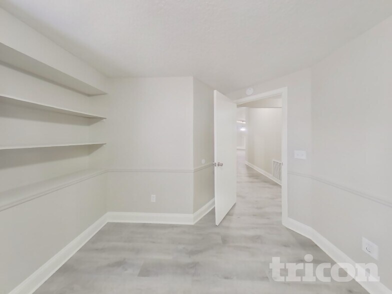 Building Photo - 8127 Creedmoor Dr