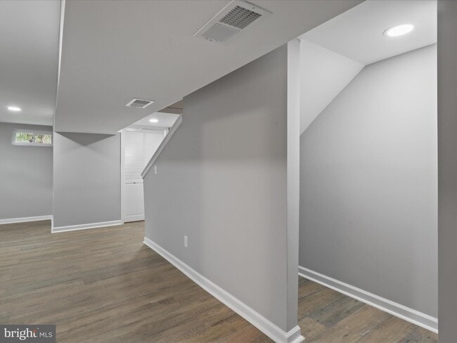 Building Photo - 5026 Roseld Ct