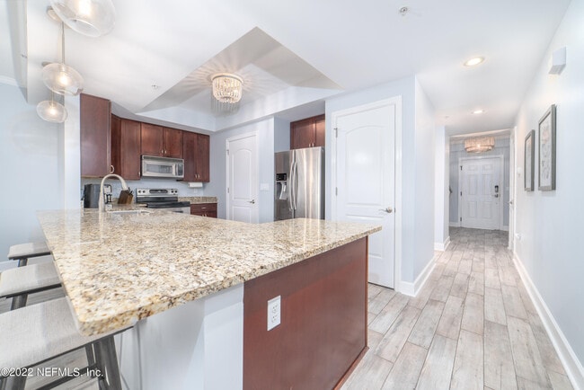 Building Photo - 525 3rd St N