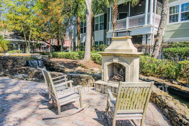Building Photo - 2037 Telfair Way