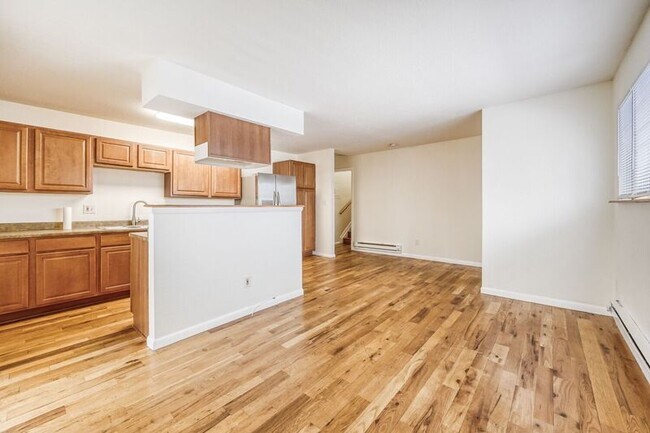 Building Photo - 2529 W Vermijo Ave