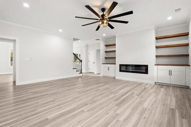 Building Photo - 2895 Jones Mill Rd