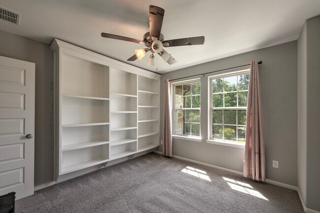 Building Photo - 23807 Brenta Valley Dr