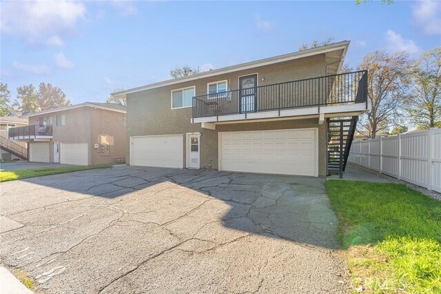 Building Photo - 3036 Knollwood Ave