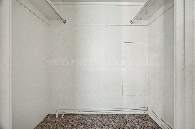 Building Photo - 1021 Carr St