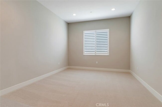 Building Photo - 6548 Canyon Oaks Dr