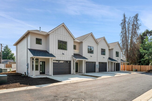 Building Photo - Landover Townhomes