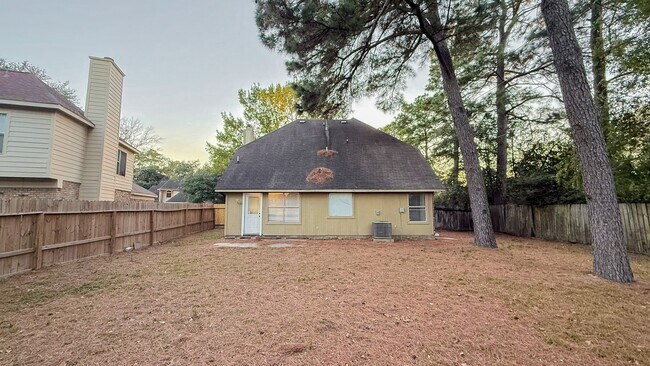 Building Photo - 17326 Harmony Hill Dr