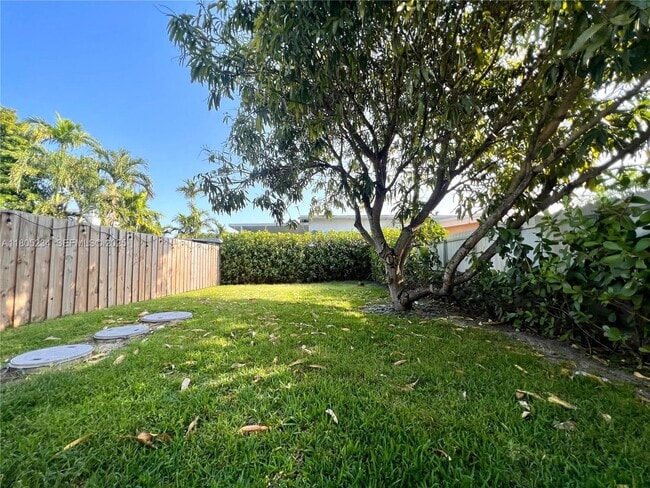 Building Photo - 8753 SW 34th St