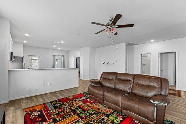 Building Photo - 216 Blue Hibiscus Dr